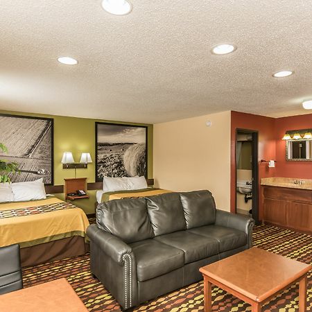 Super 8 By Wyndham Grand Forks Hotel Exterior foto