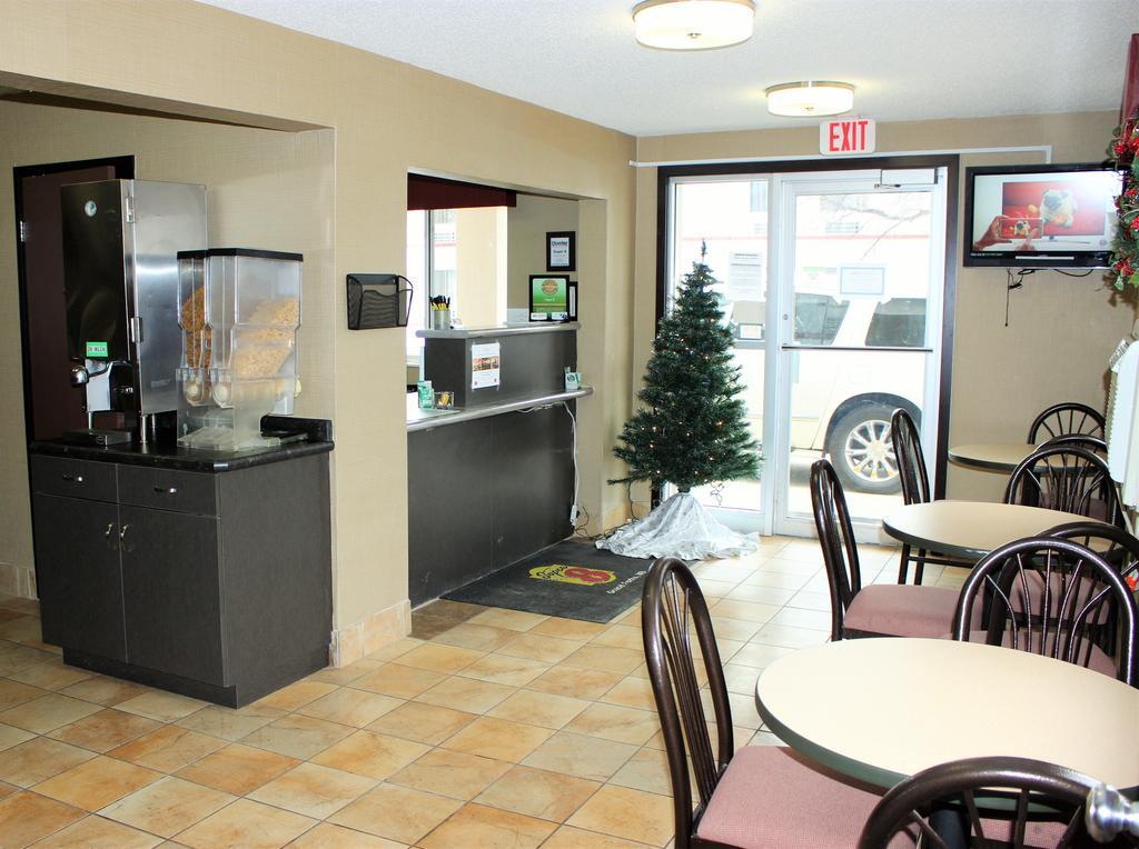 Super 8 By Wyndham Grand Forks Hotel Exterior foto
