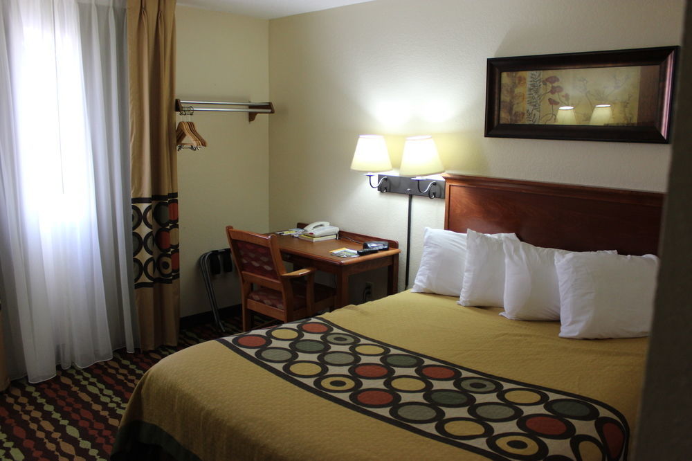 Super 8 By Wyndham Grand Forks Hotel Exterior foto