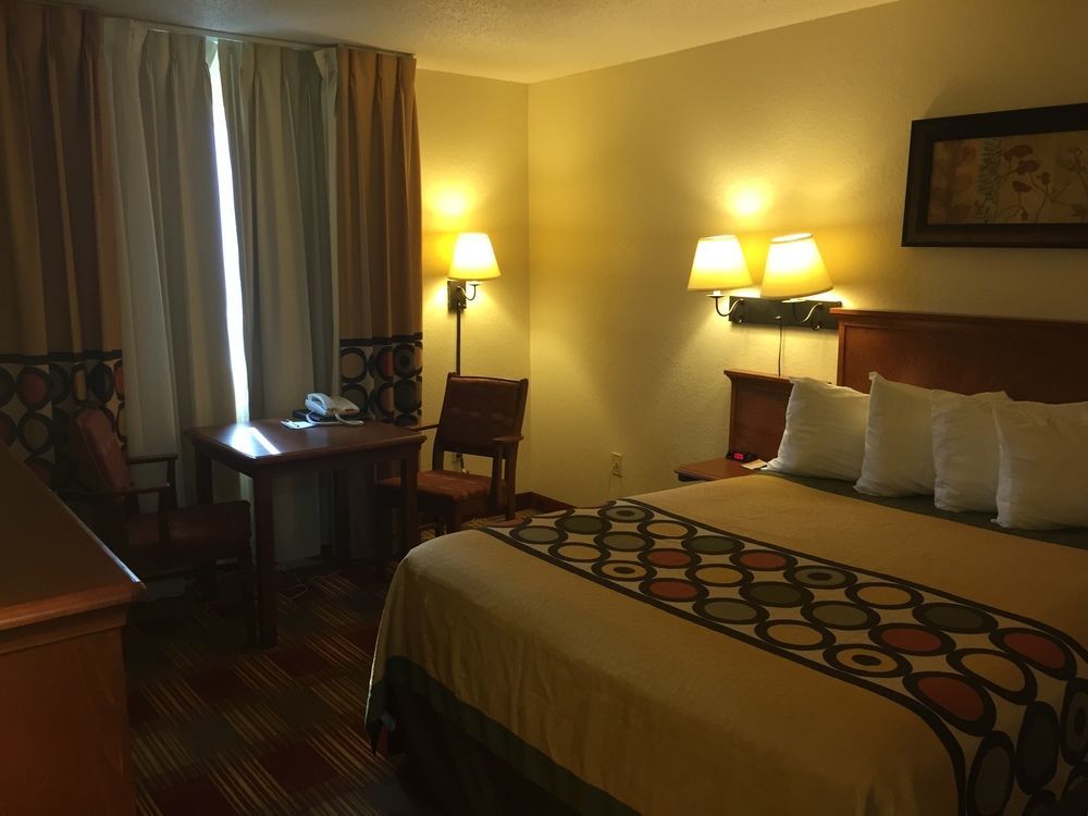 Super 8 By Wyndham Grand Forks Hotel Exterior foto