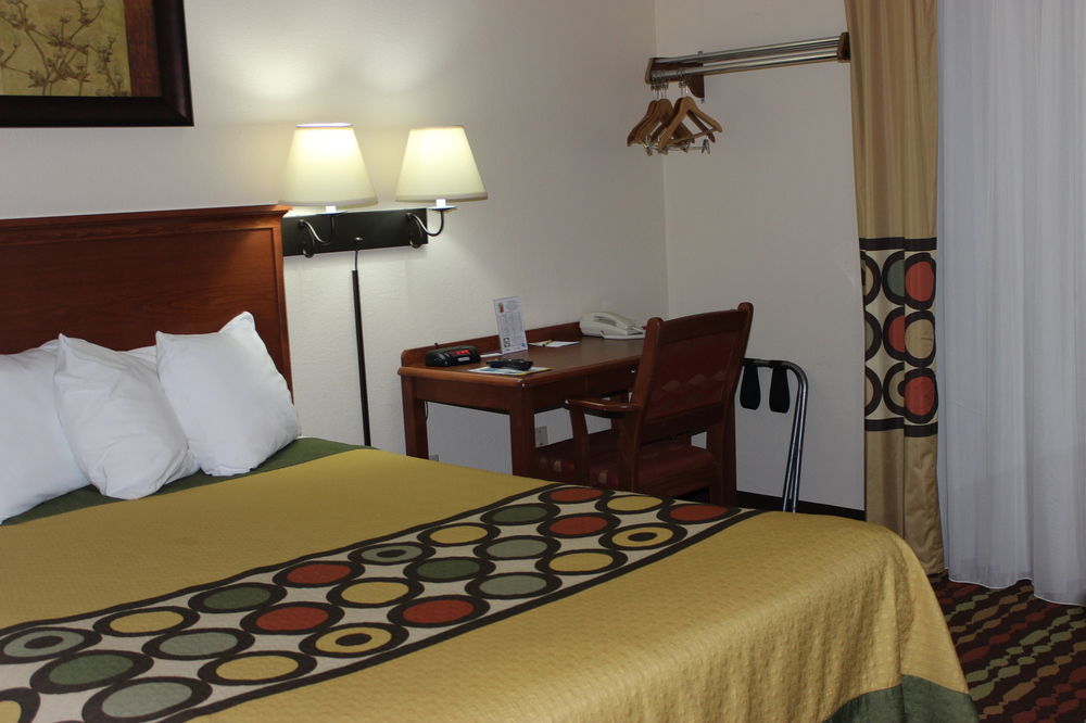Super 8 By Wyndham Grand Forks Hotel Exterior foto