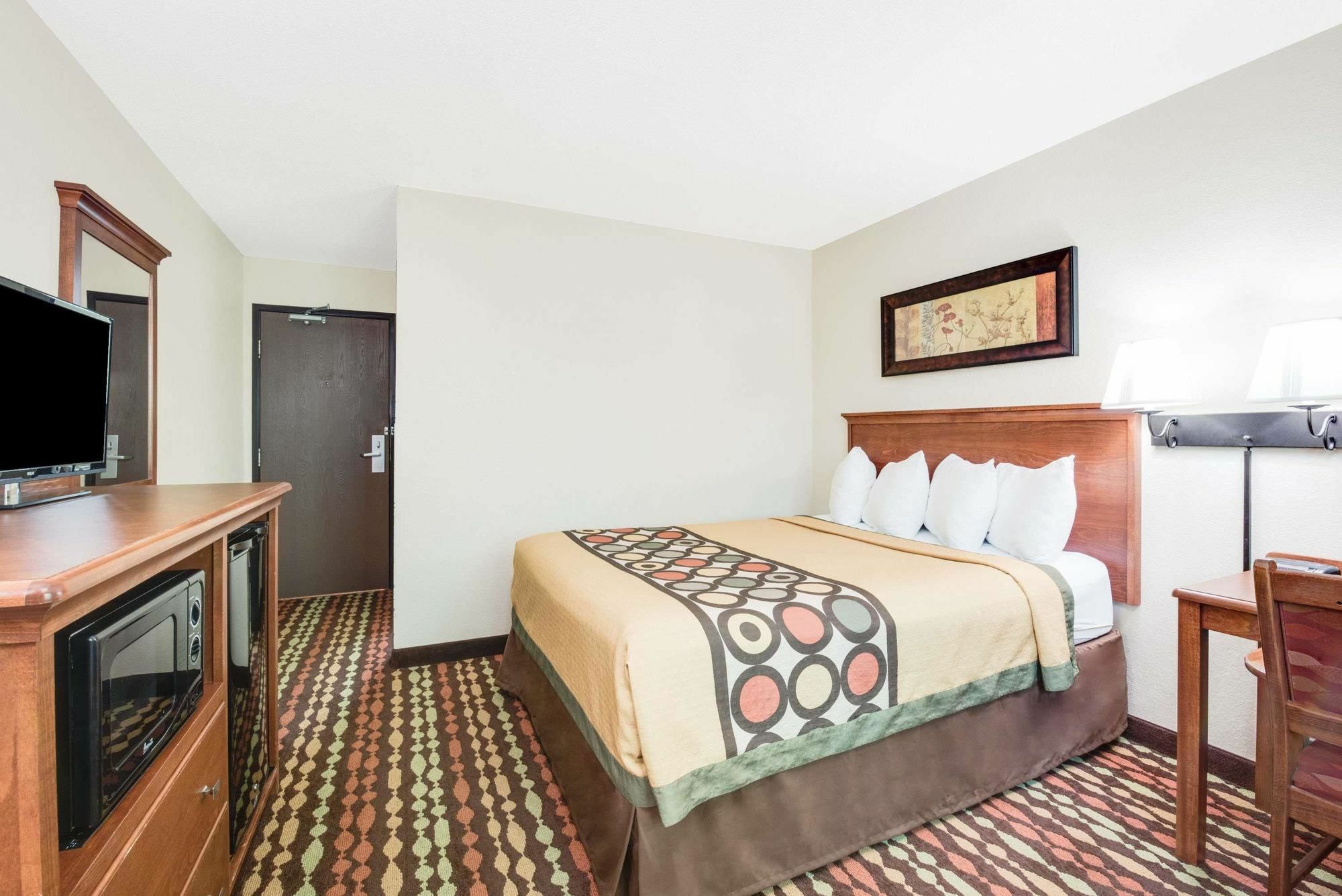 Super 8 By Wyndham Grand Forks Hotel Exterior foto